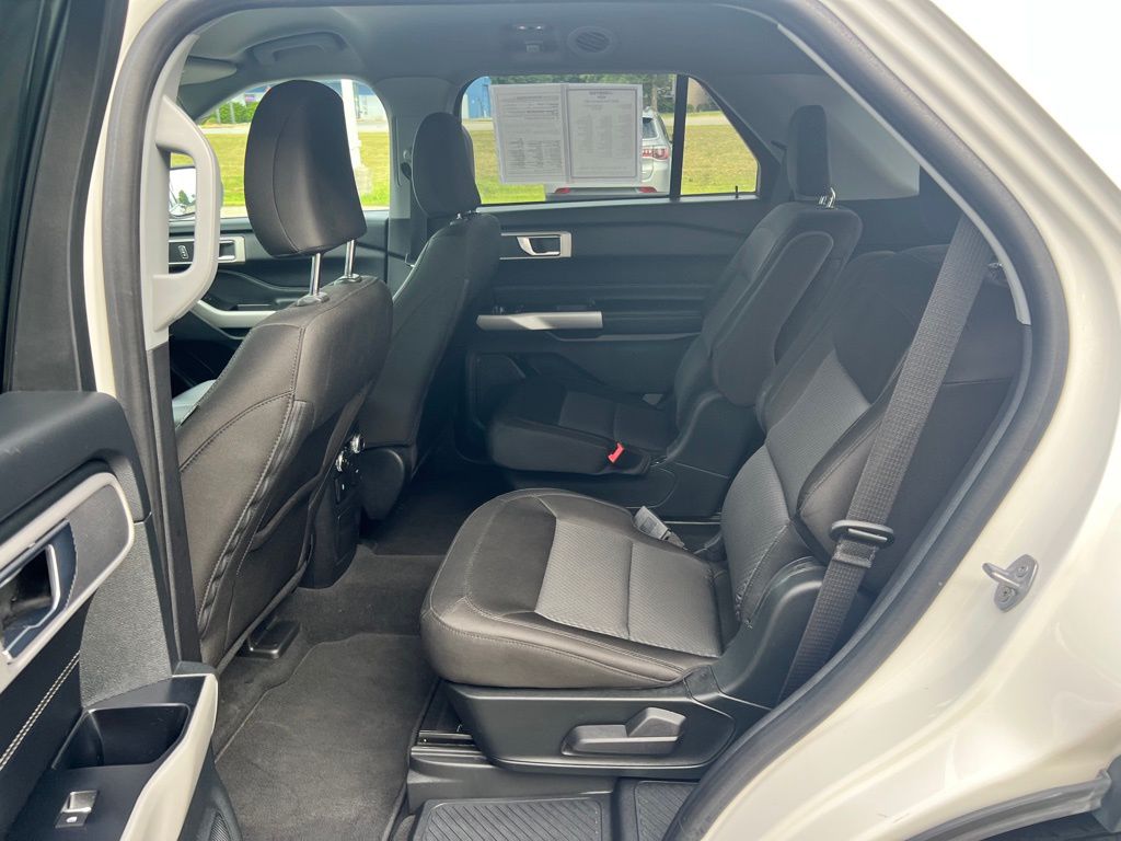 2022 Ford Explorer XLT photo 17