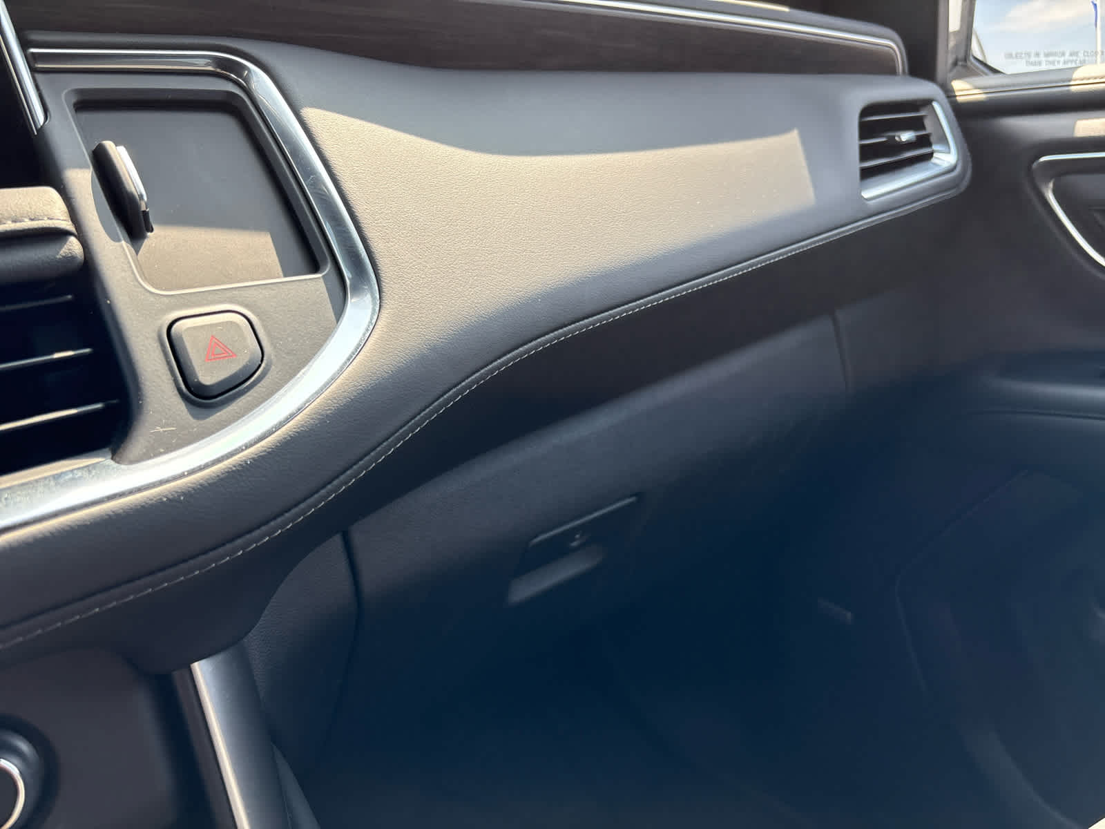 2024 Chevrolet Suburban Z71 photo 29