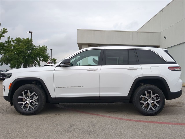 2025 Jeep Grand Cherokee Limited photo 4