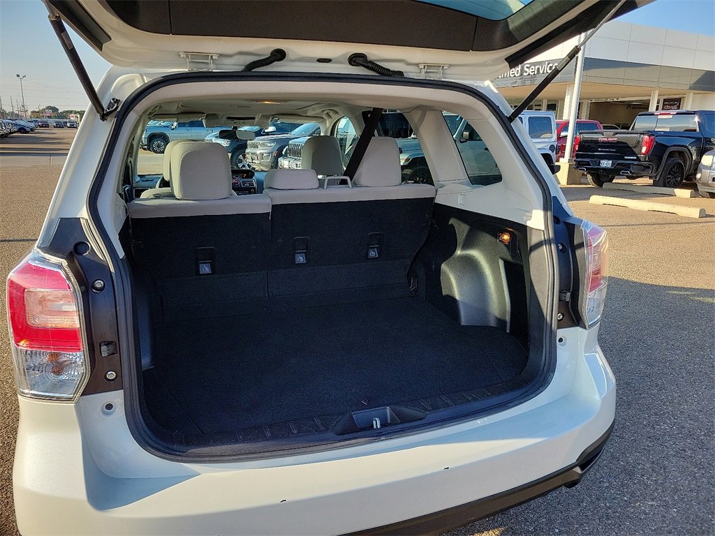 2018 Subaru Forester Premium photo 15