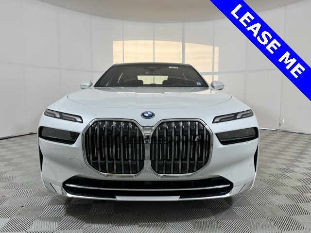 Used 2025 BMW i7 60 with VIN WBY53EJ0XSCT73913 for sale in Spring Valley, NY