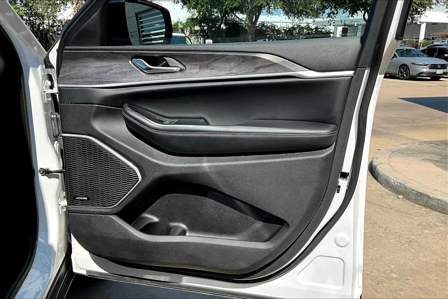 2023 Jeep Grand Cherokee Limited photo 21