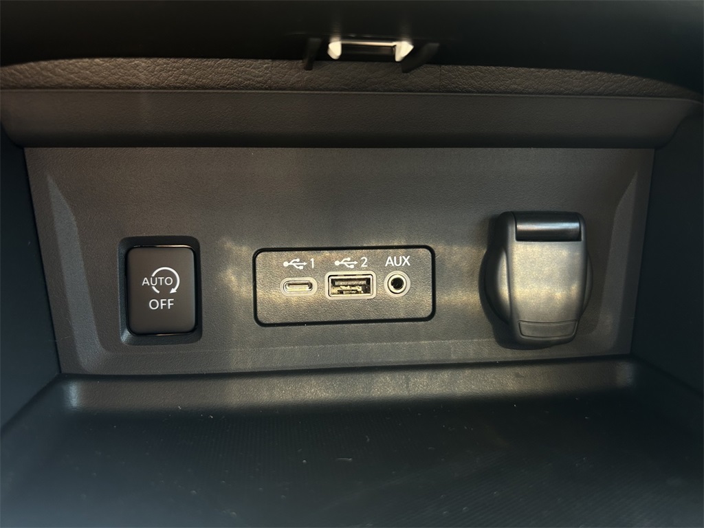 2025 Nissan Sentra SR photo 18