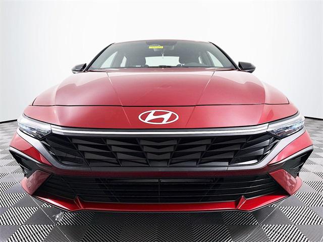 2025 Hyundai Elantra SEL Sport photo 9