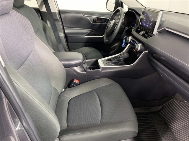 2023 Toyota RAV4 LE photo 7