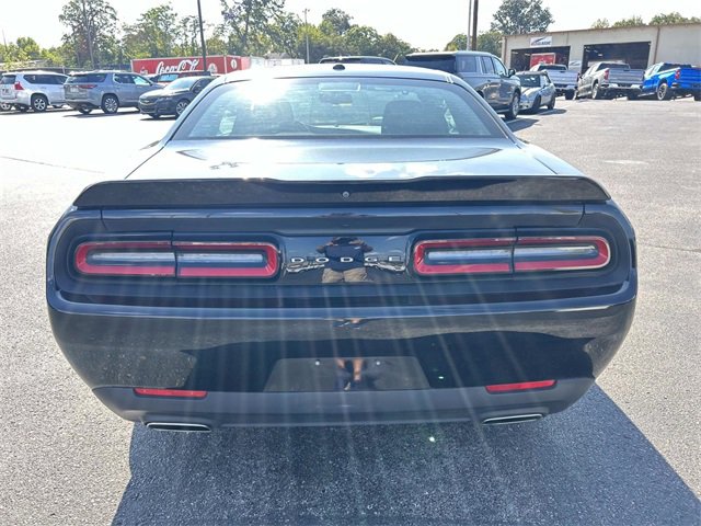 2021 Dodge Challenger SXT photo 5