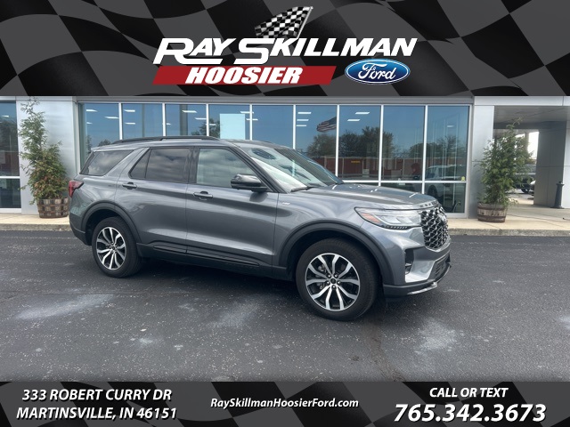 2025 Ford Explorer ST-LINE's photo