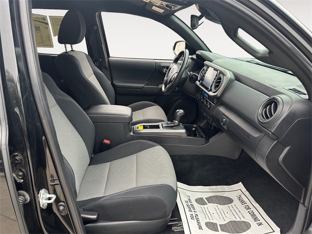 2023 Toyota Tacoma TRD Off-Road V6 photo 15