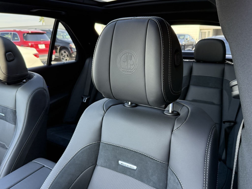 2026 Mercedes Benz GLE 53 AMG photo 3