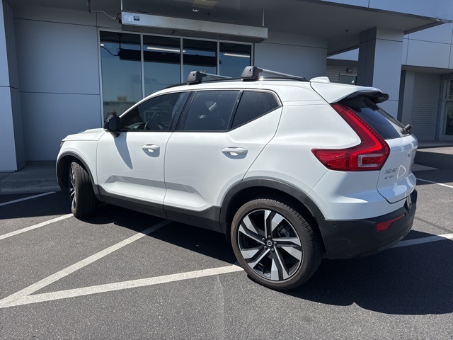 2023 Volvo XC40 Ultimate AWD photo 4