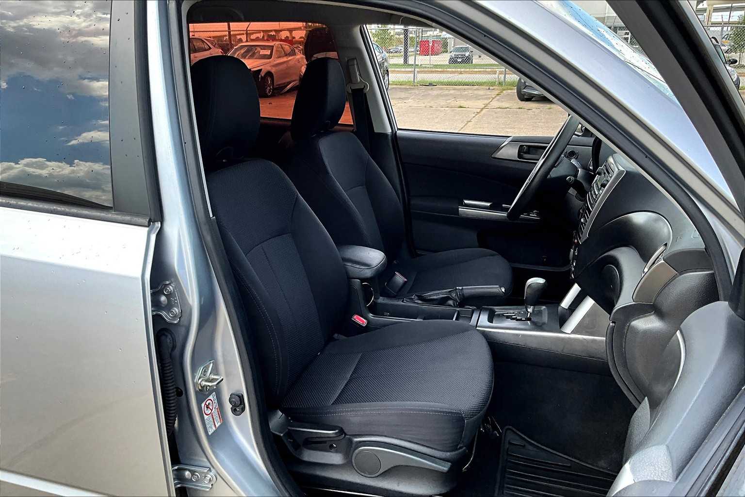 2013 Subaru Forester 2.5X photo 8