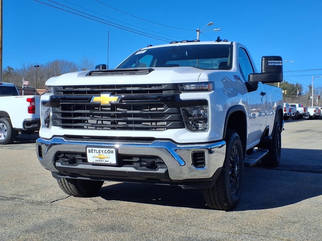 2025 Chevrolet Silverado 3500HD photo 8