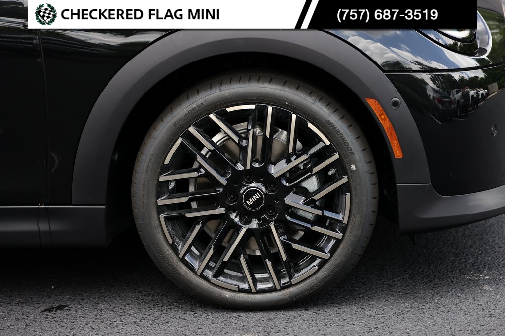 2025 Mini Cooper S Iconic photo 5