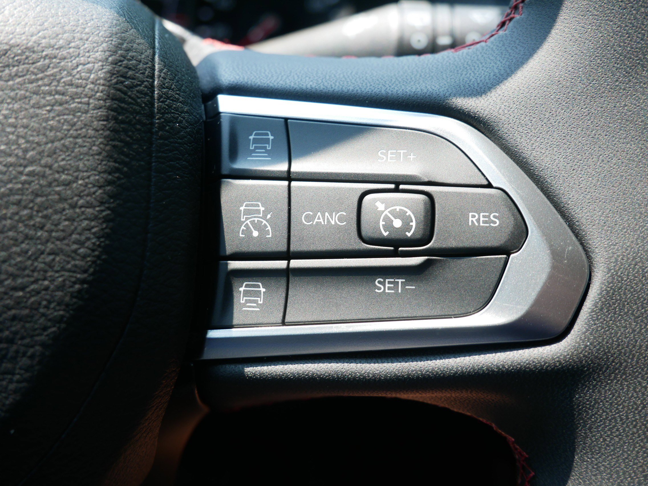 2024 Jeep Compass Trailhawk photo 21
