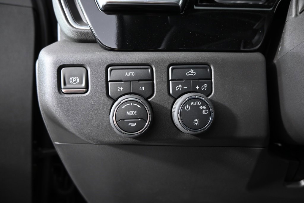 2025 Chevrolet Silverado 1500 LT photo 22