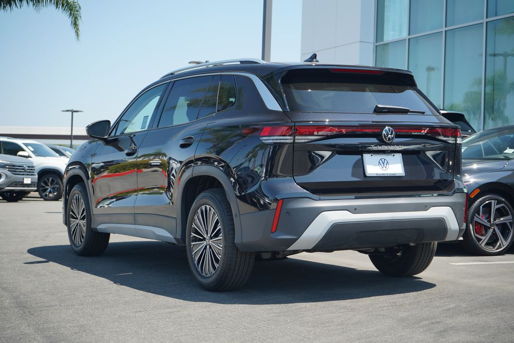 2025 Volkswagen Tiguan S photo 2