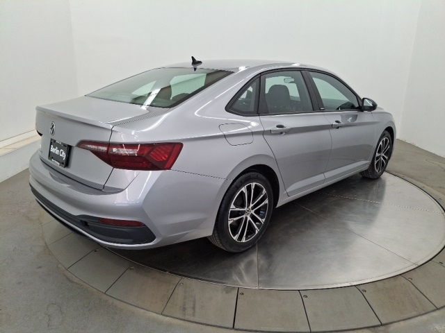 2023 Volkswagen Jetta 1.5T Sport photo 3