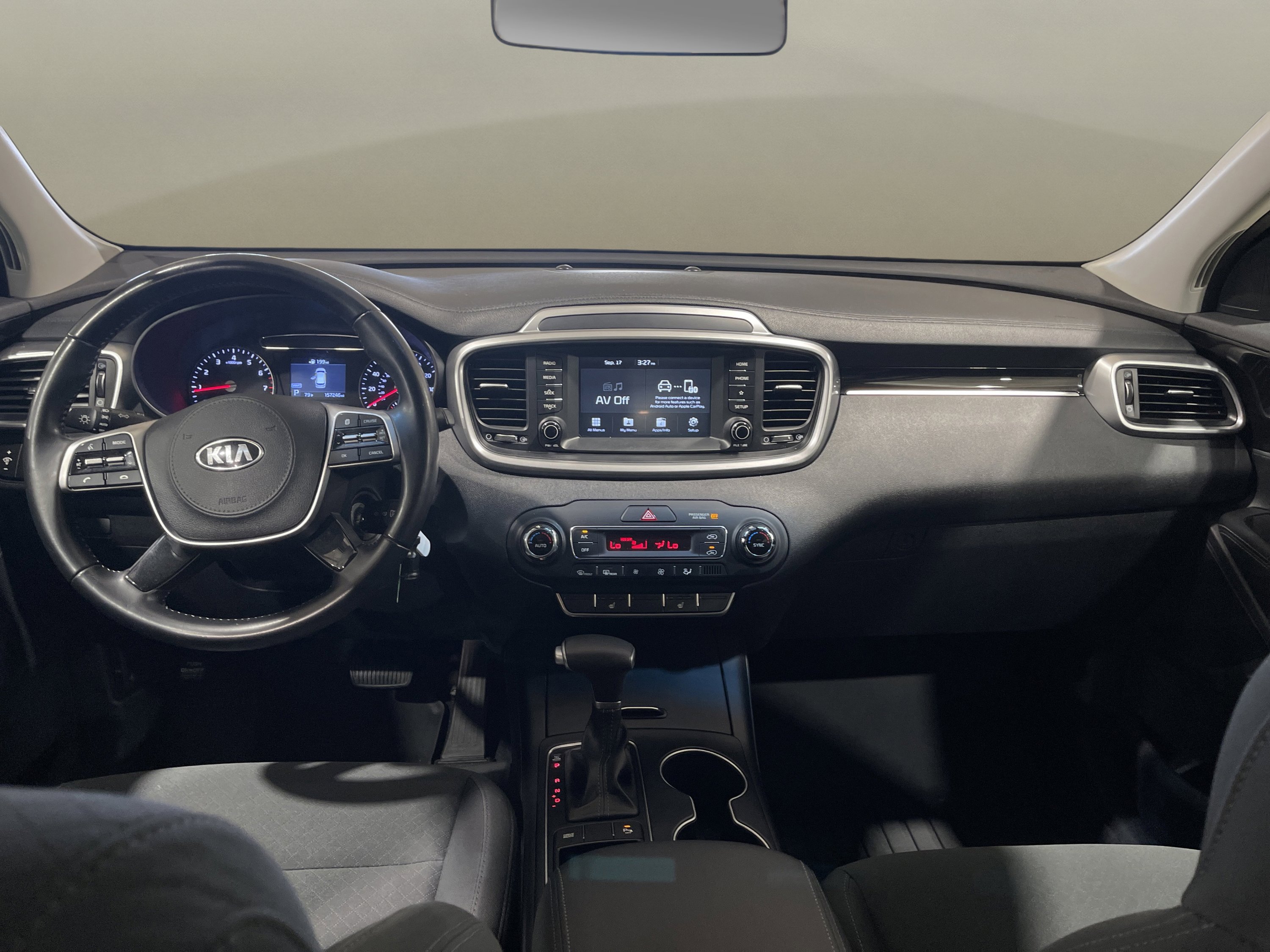 2020 Kia Sorento LX S photo 9