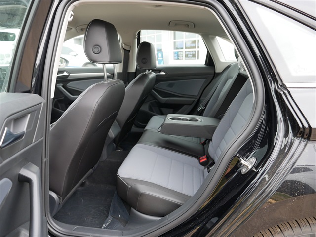 2025 Volkswagen Jetta 1.5T SE photo 8