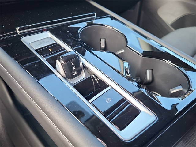 2025 Volkswagen Atlas SE Technology photo 23