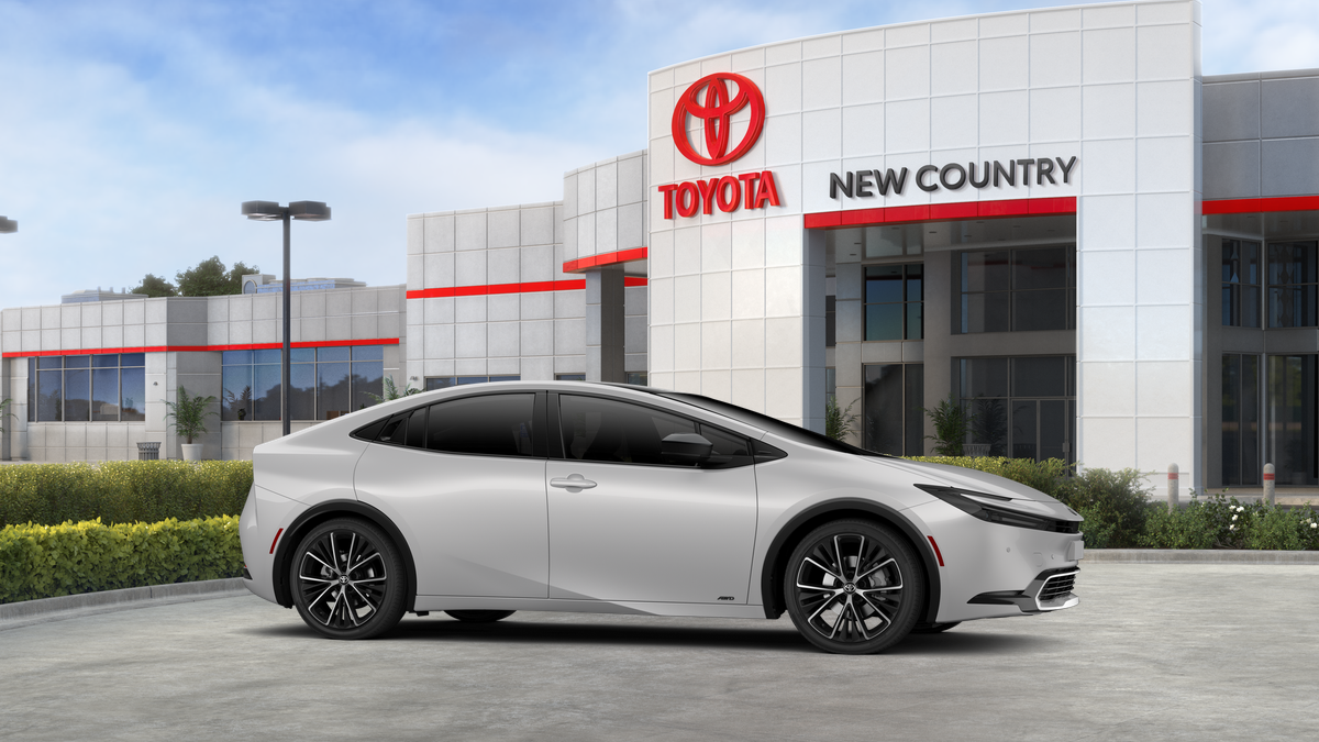 2026 Toyota Prius XLE photo 13
