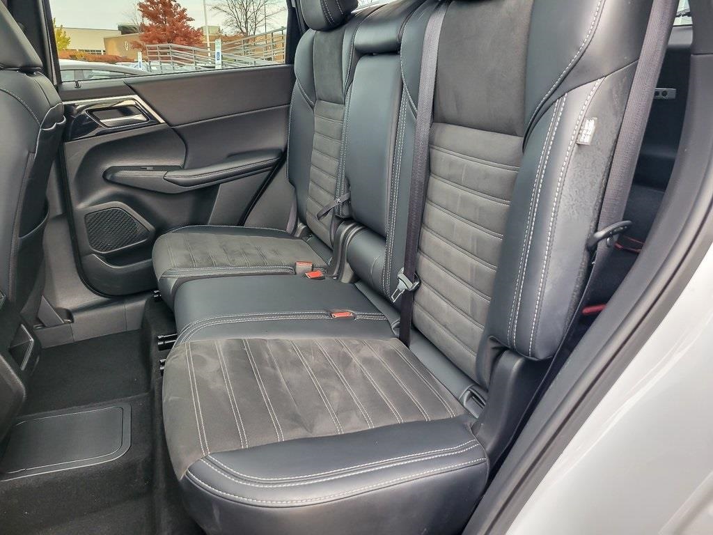 2024 MITSUBISHI OUTLANDER - Image 10