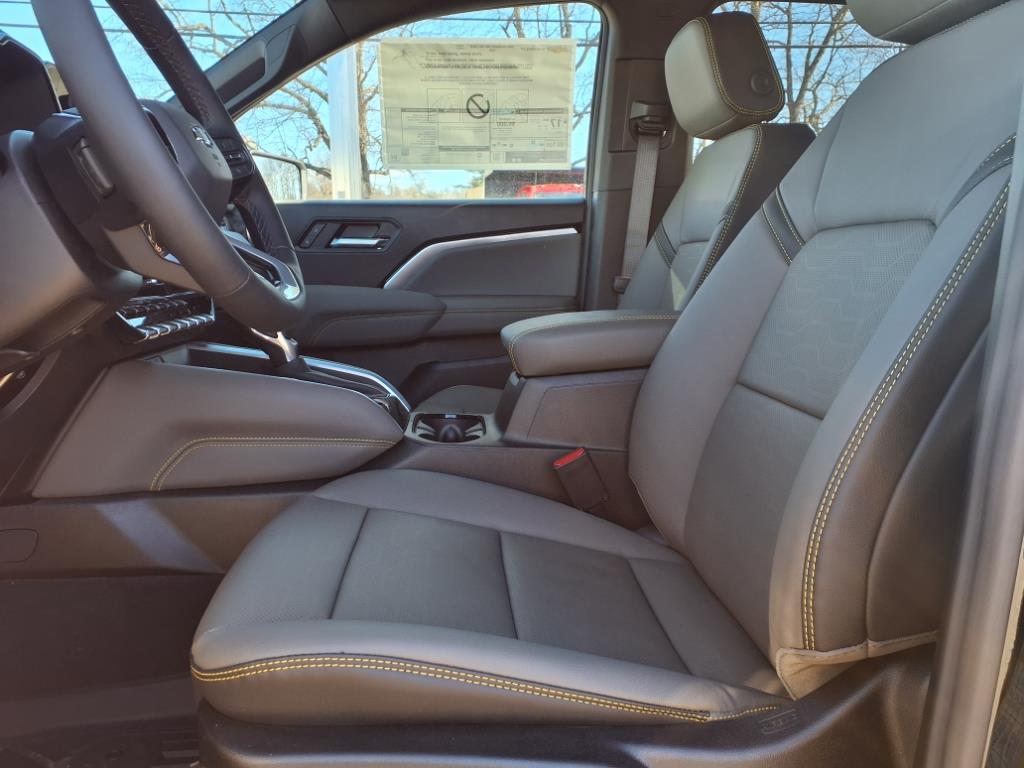 2025 Chevrolet Colorado ZR2 photo 11