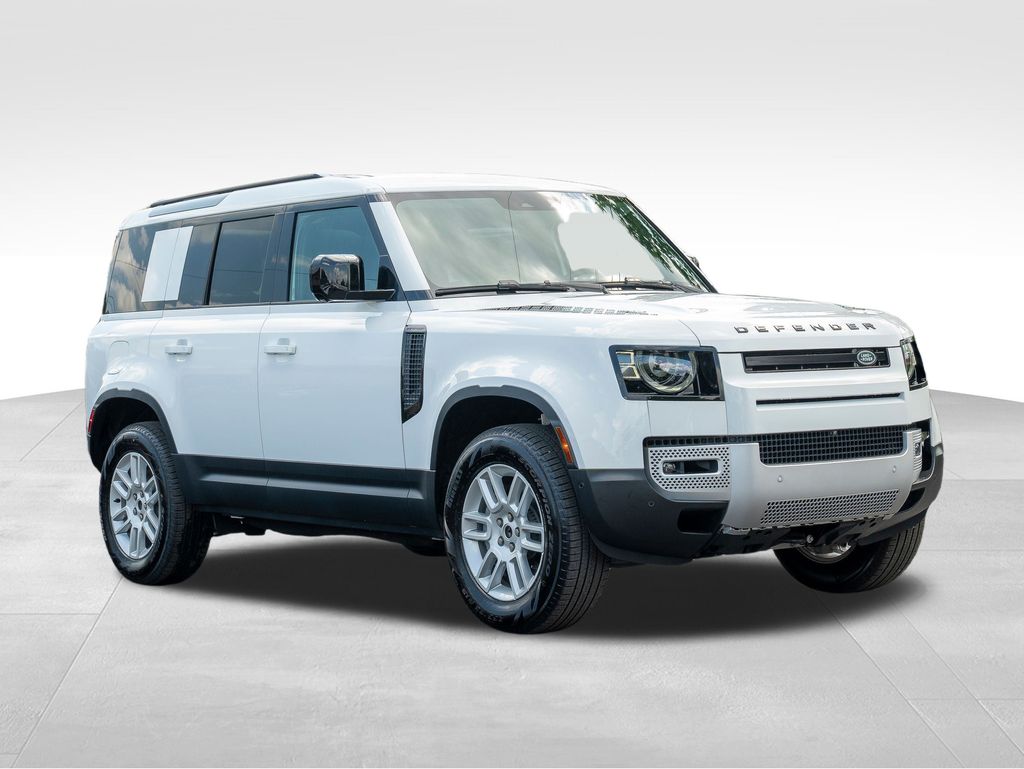 2025 Land Rover Defender 110 S photo 3