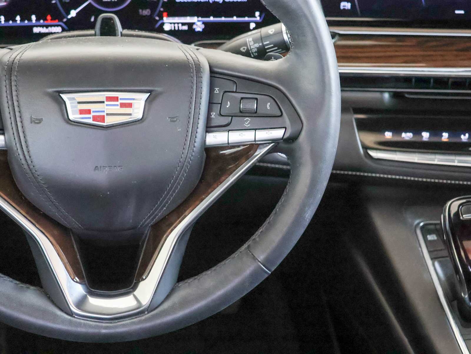 2022 Cadillac Escalade ESV Sport Platinum photo 18