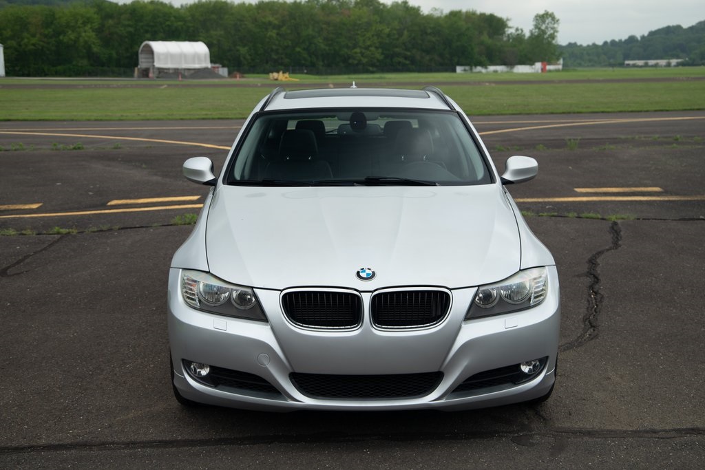 Used 2011 BMW 3 Series 328i with VIN WBAUU3C54BA542906 for sale in Ridgefield, CT