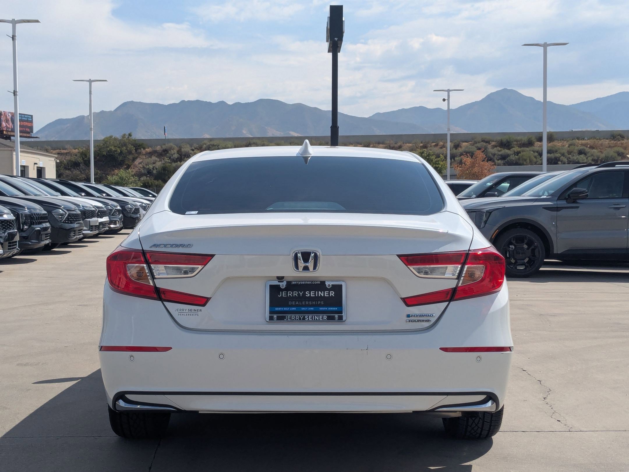 2021 Honda Accord Hybrid Touring photo 4