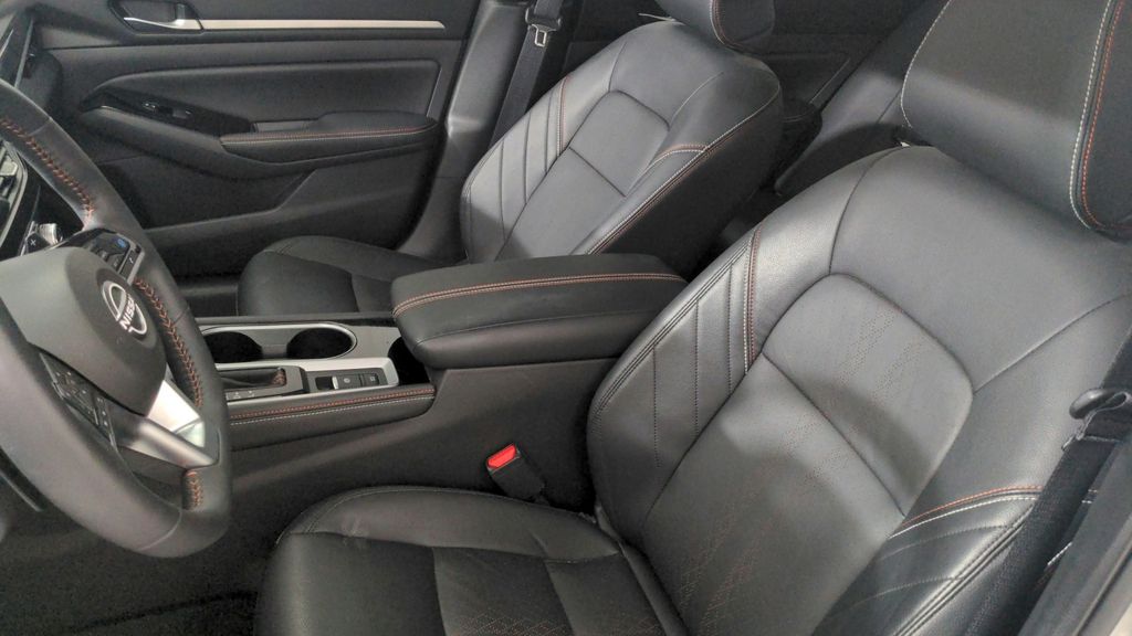 2024 Nissan Altima SR photo 15