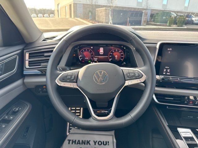 2025 Volkswagen Atlas Peak Edition SE photo 11