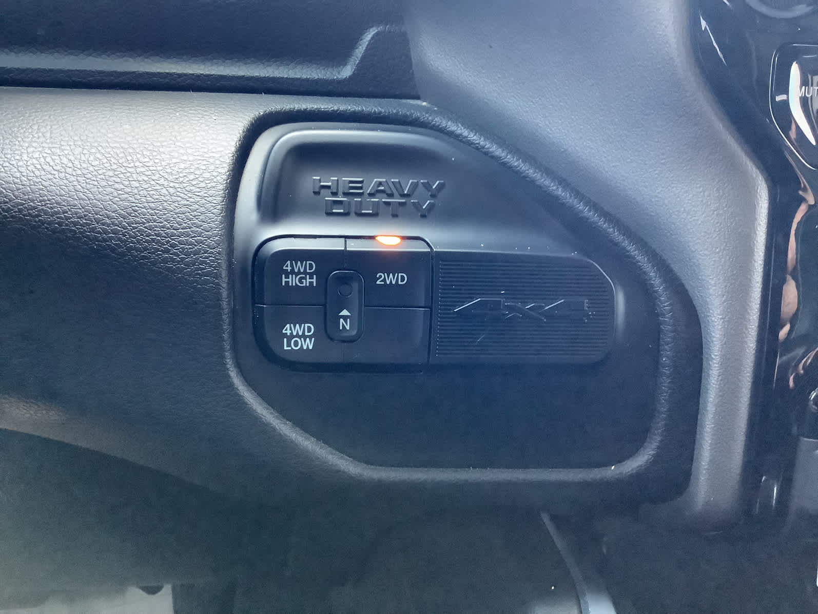 2024 Ram 3500 Laramie photo 18