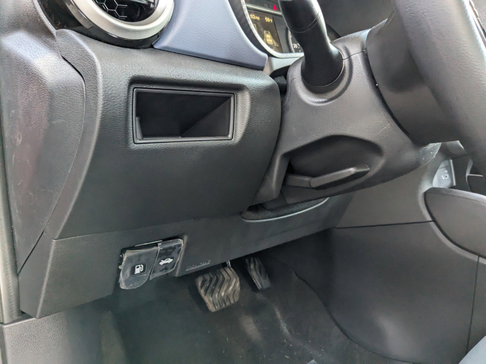 2025 Nissan Versa 1.6 SV photo 10