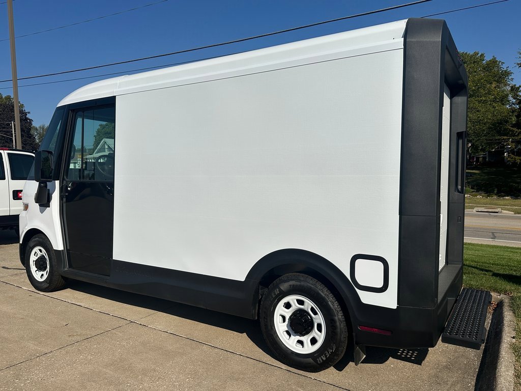 2025 Chevrolet BrightDrop 400 photo 4