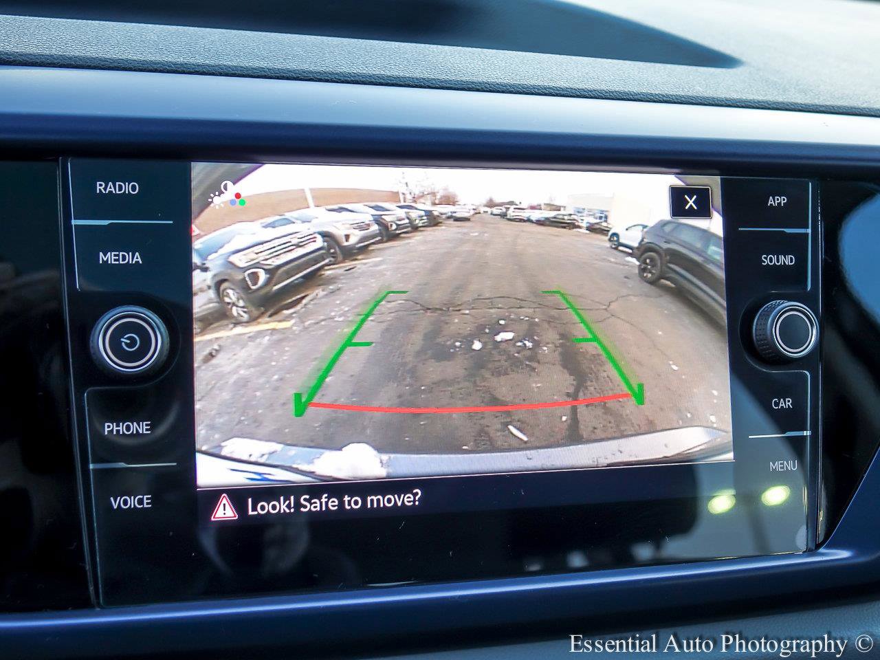 2022 VOLKSWAGEN TAOS - Image 13