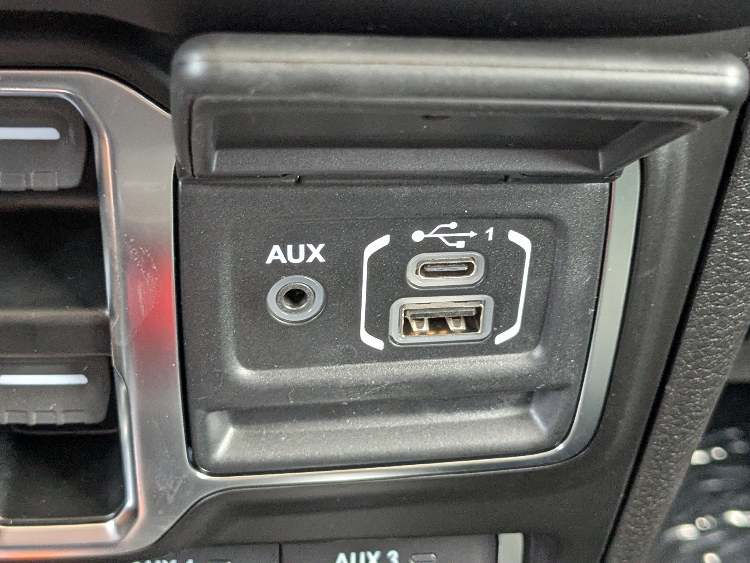 2025 Jeep Gladiator Mojave photo 16