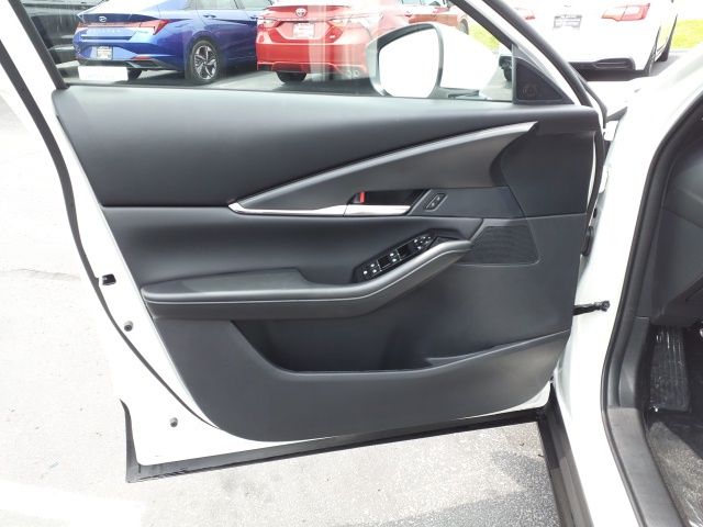 2025 Mazda CX-30 2.5 S Preferred photo 11