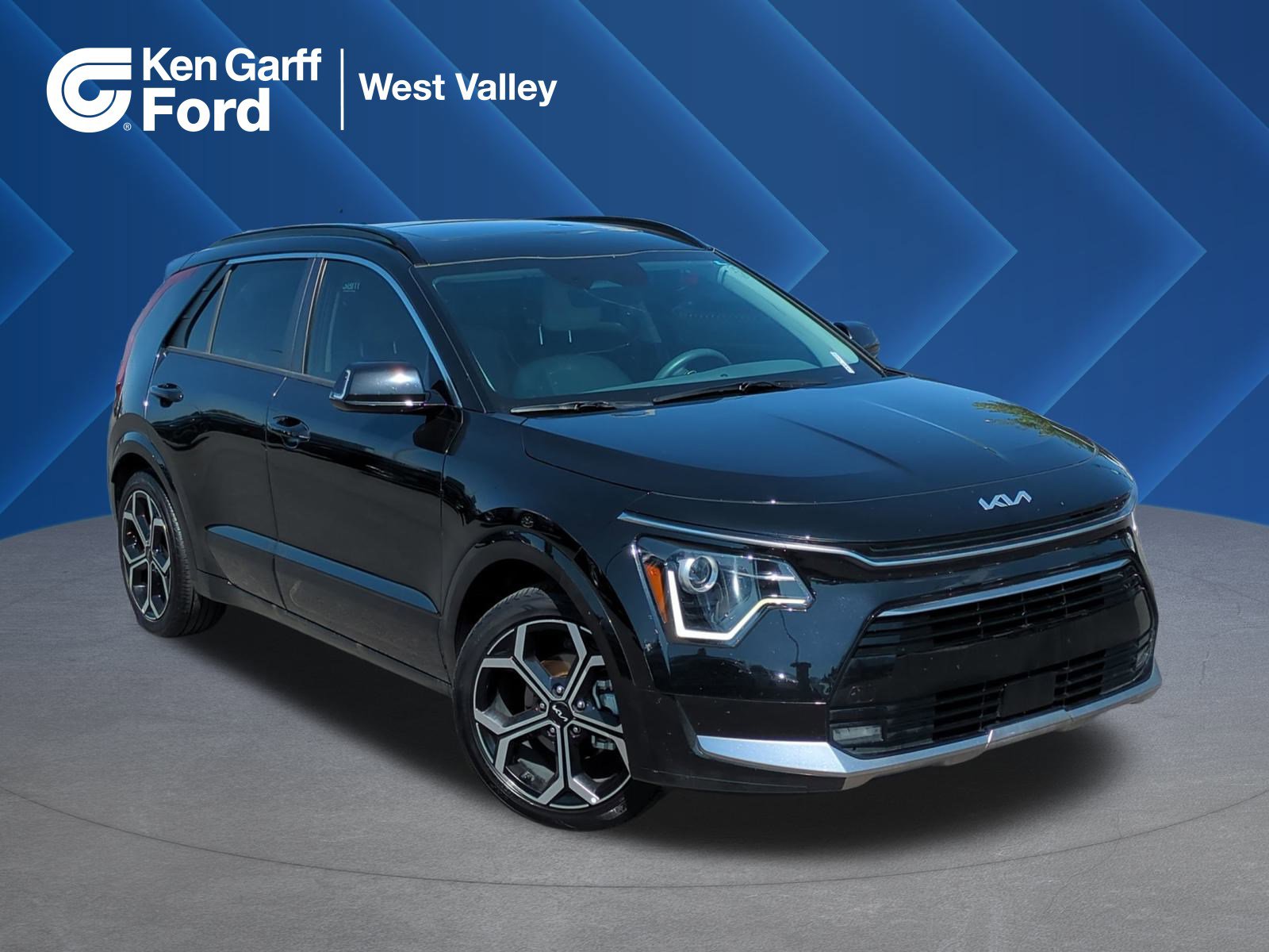 2023 Kia Niro EX Touring's photo