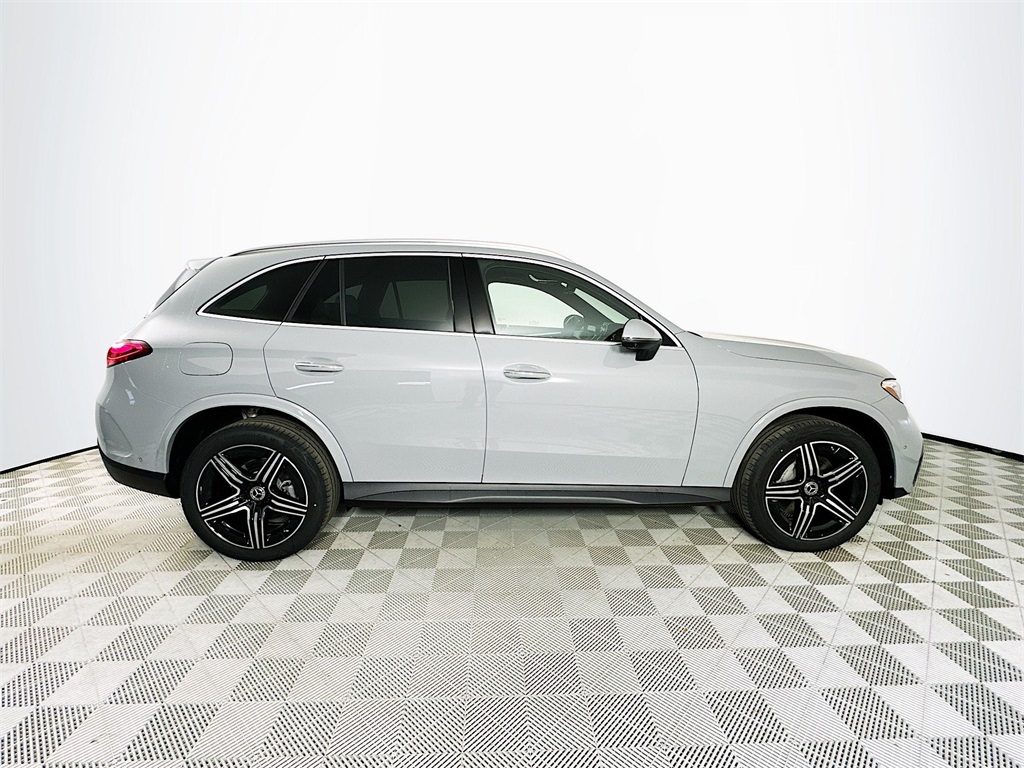 2026 Mercedes Benz GLC 300 4MATIC photo 8