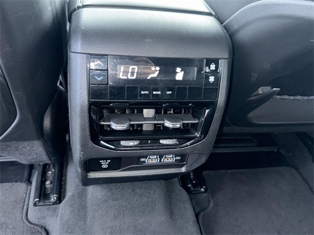 2024 Jeep Grand Cherokee Altitude photo 18