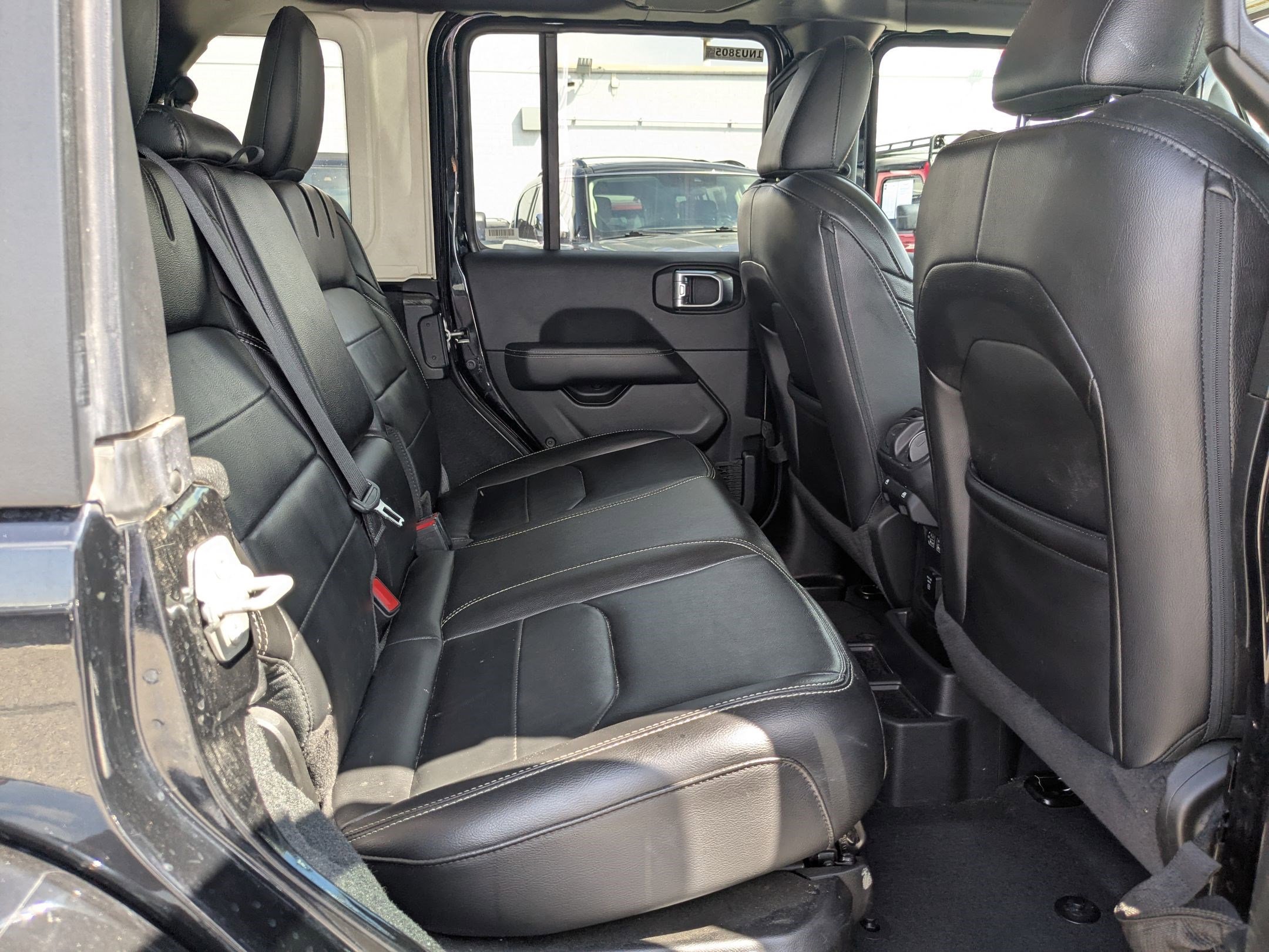 2023 Jeep Wrangler 4xe Sahara photo 27