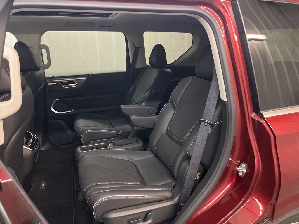 2025 Infiniti QX80 Luxe photo 18