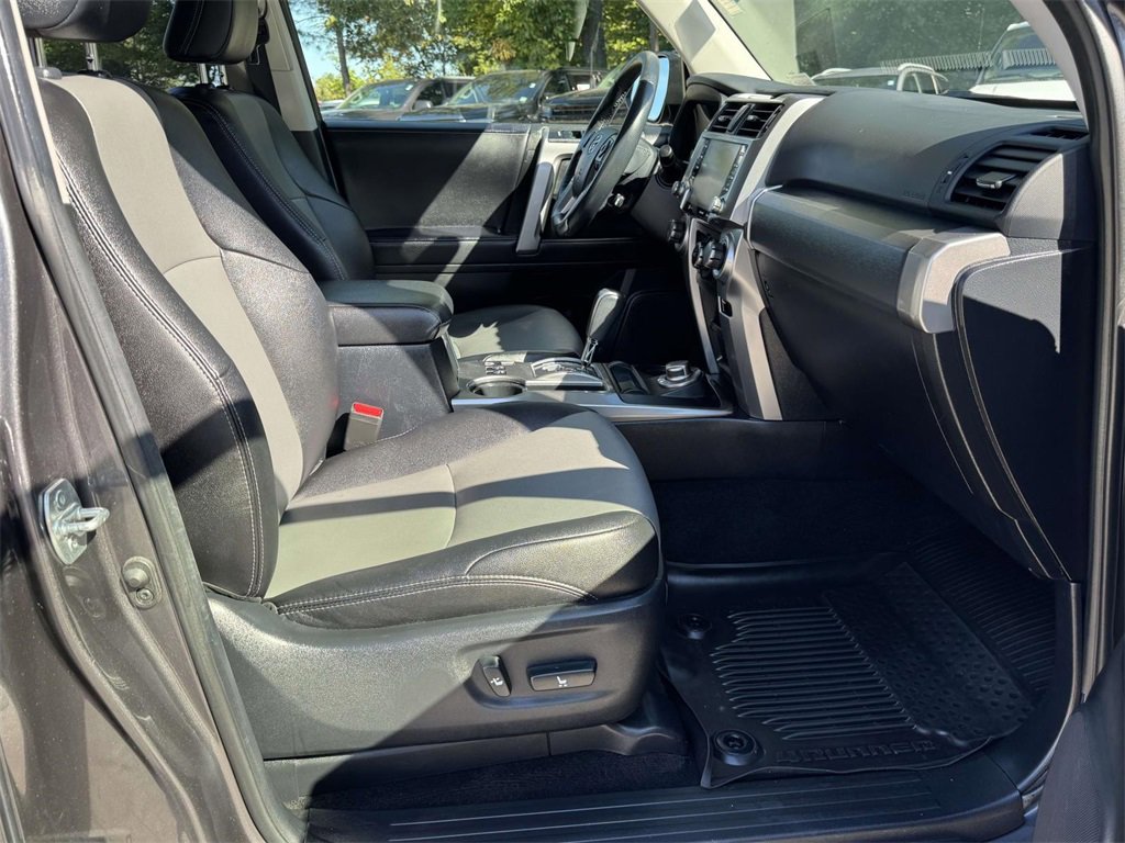 2023 Toyota 4Runner SR5 Premium photo 13