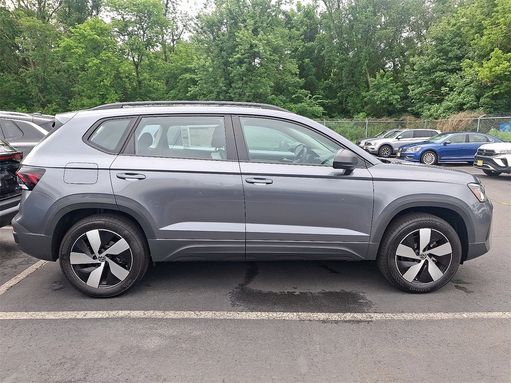 2025 Volkswagen Taos S photo 2
