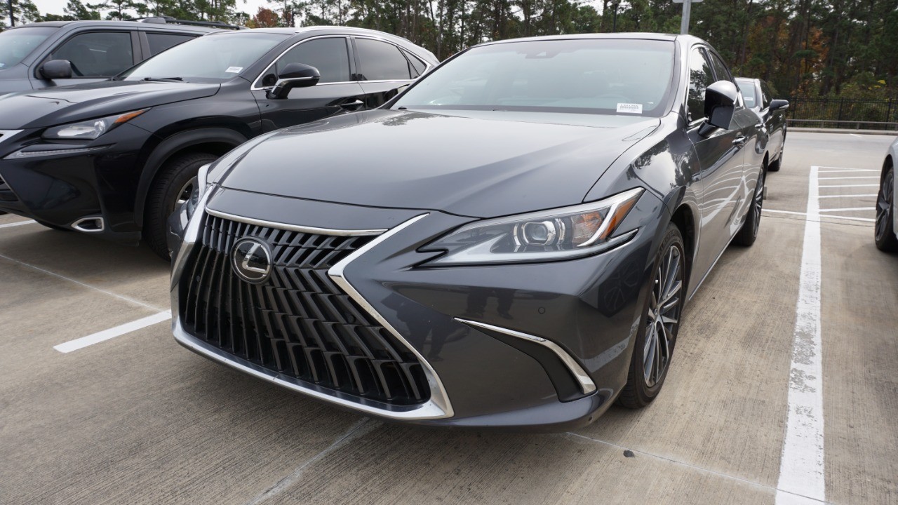 2023 Lexus ES 350's photo