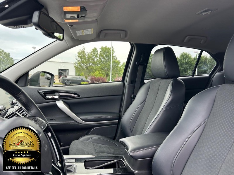 2024 Mitsubishi Eclipse Cross SE photo 8
