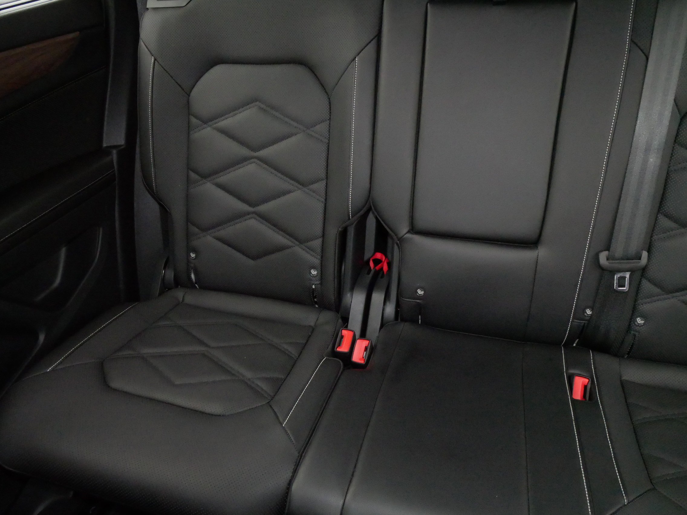 2024 Volkswagen Atlas SE Technology photo 12