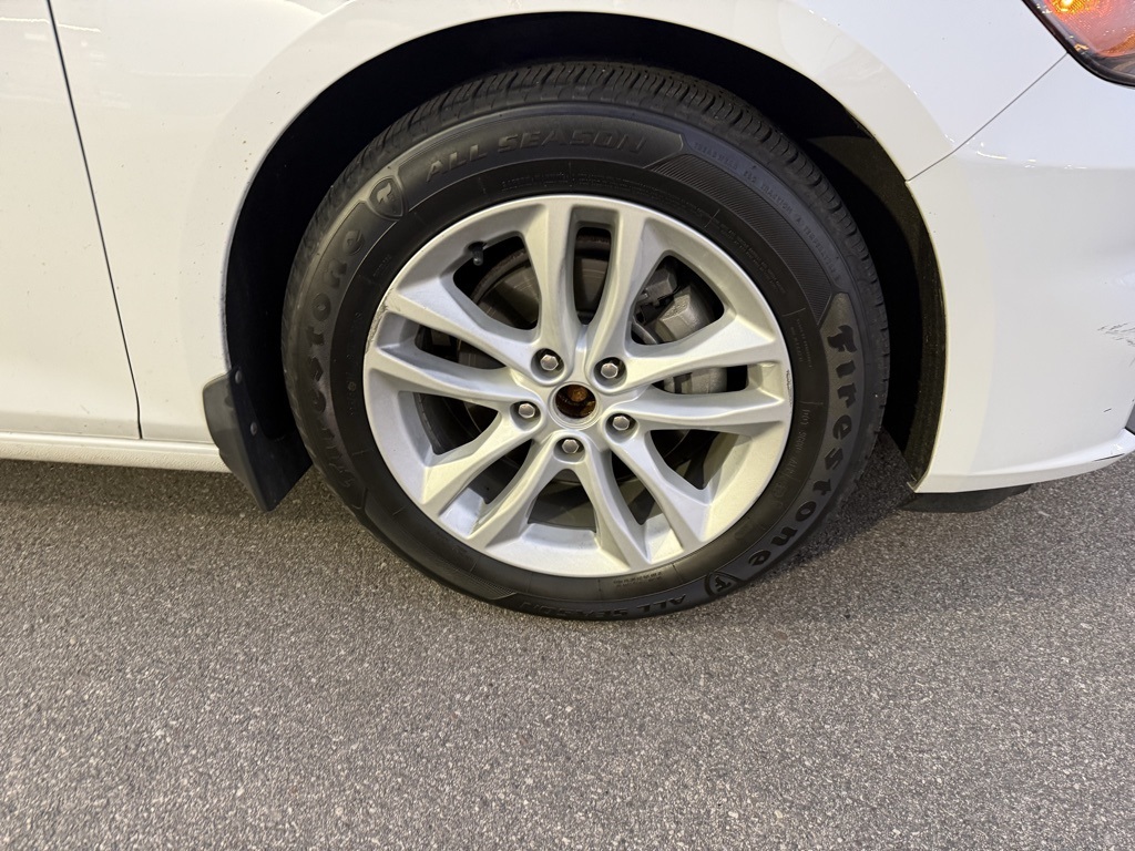 2018 Chevrolet Malibu 1LT photo 4